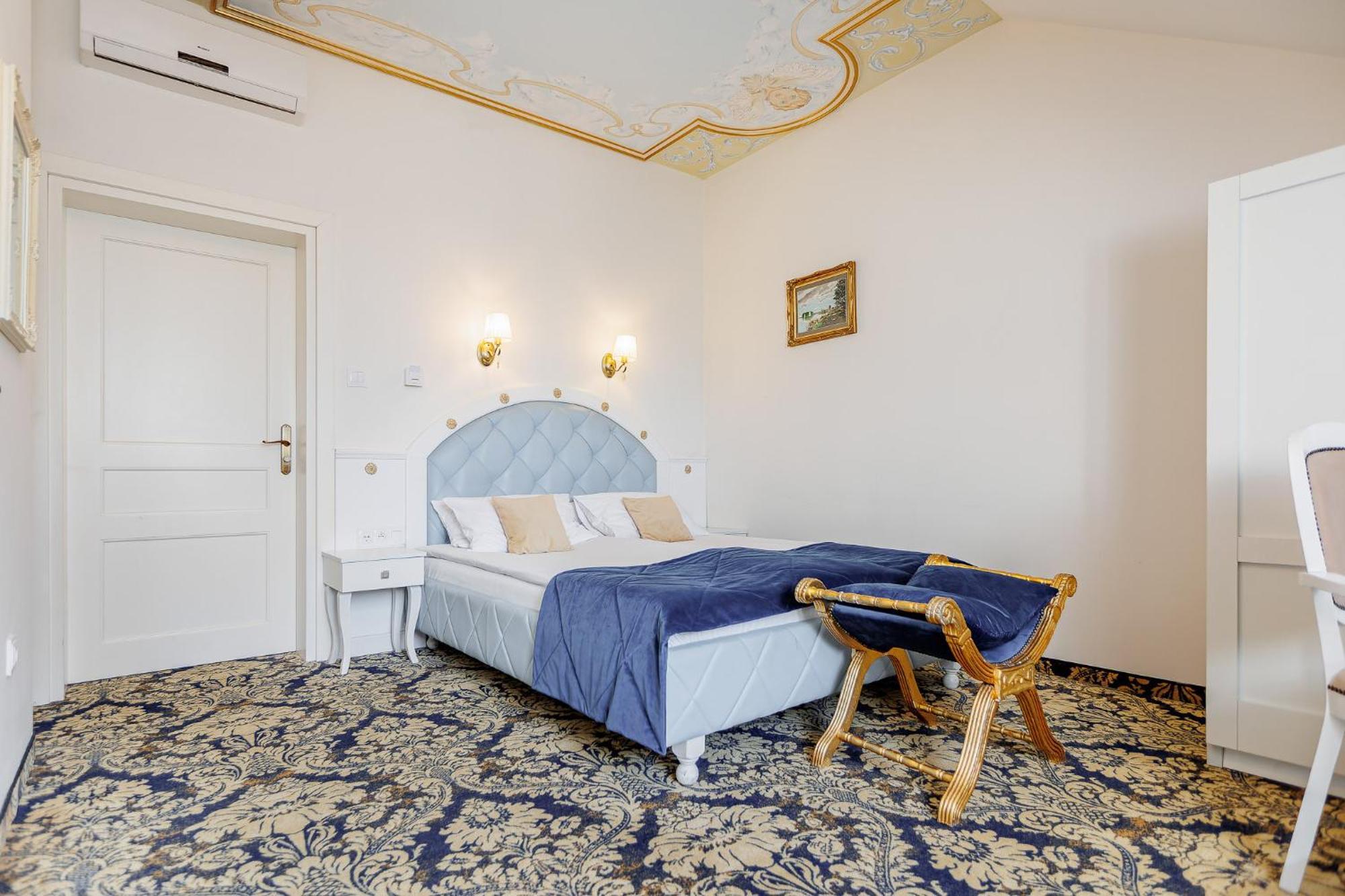 Dwor Prezydencki Boutique & 5* Zgłobice