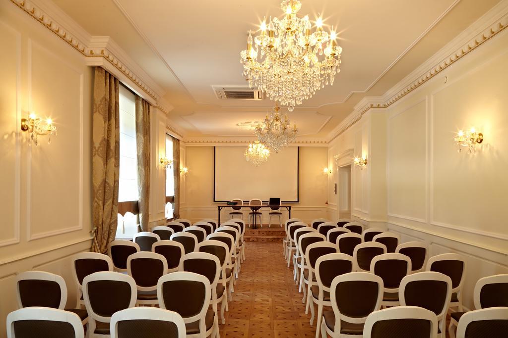 Hotel Dwor Prezydencki Boutique & 5*